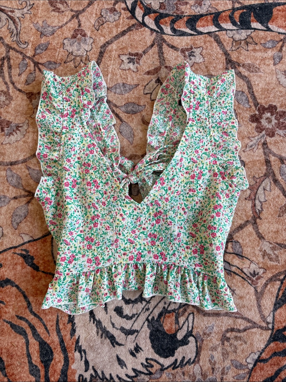 Vero Moda Green Floral Ruffle Crop Top with Pink Accents